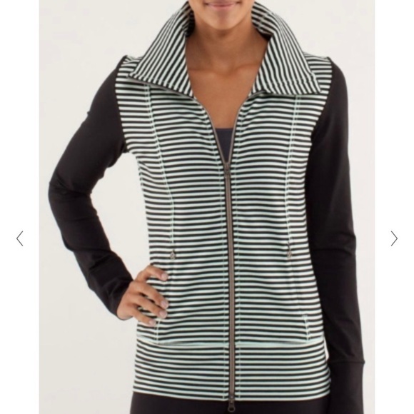 Lululemon Jacket Women’s Size 4 Blue Green Stripe Daily Yoga Jacket - Picture 2 of 9